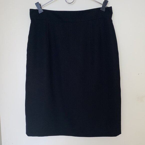 Classic Women's Black 2-piece Skirt Suit / Size 10 / Vintage-Inspired Jackie O - Picture 2 of 8